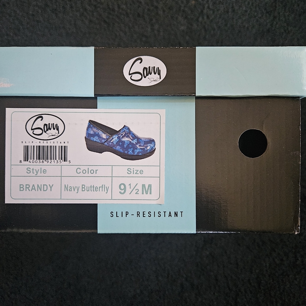Never worn Savvy Brandy slip resistant clogs